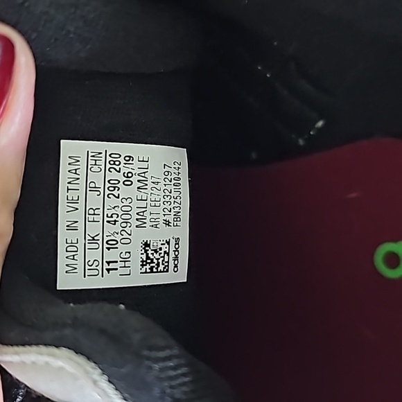 Shoes - Picture 2 of 4